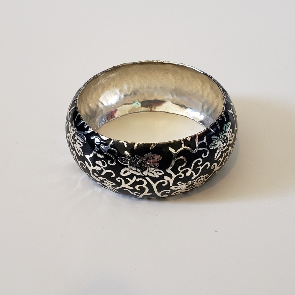 Silver and black cuff bracelet - Picture 3 of 5